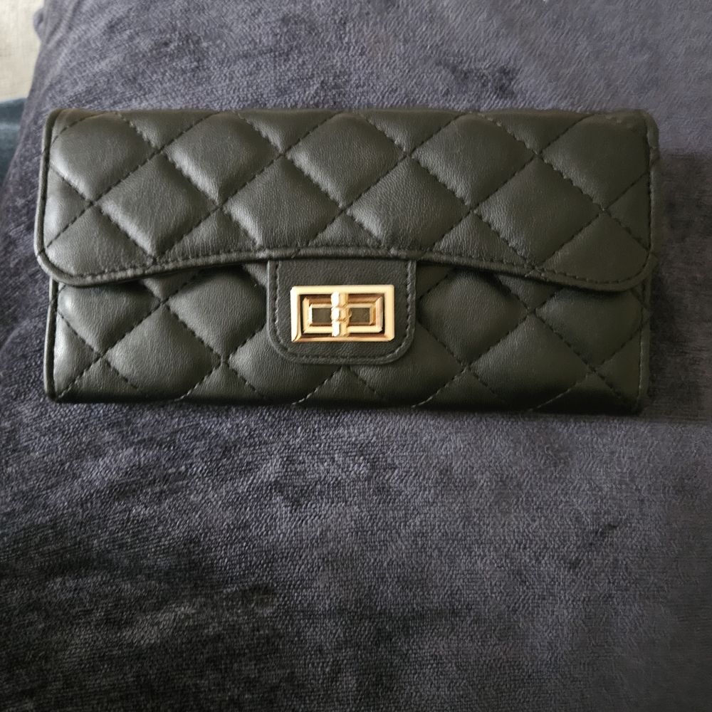 Quilted Black Leather Wallet